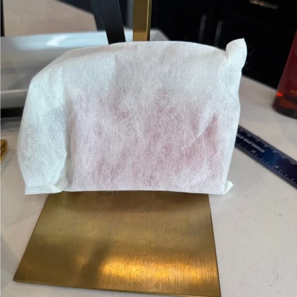 Burberrys of London NWOT Kisslock Coin Purse Navy Logo Box - Picture 2 of 9